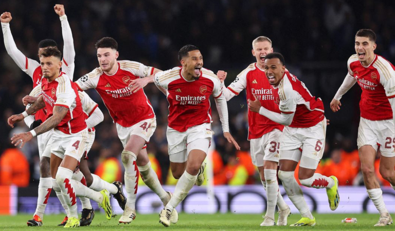 Arsenal thắng luân lưu ở vòng 1/8 Champions League